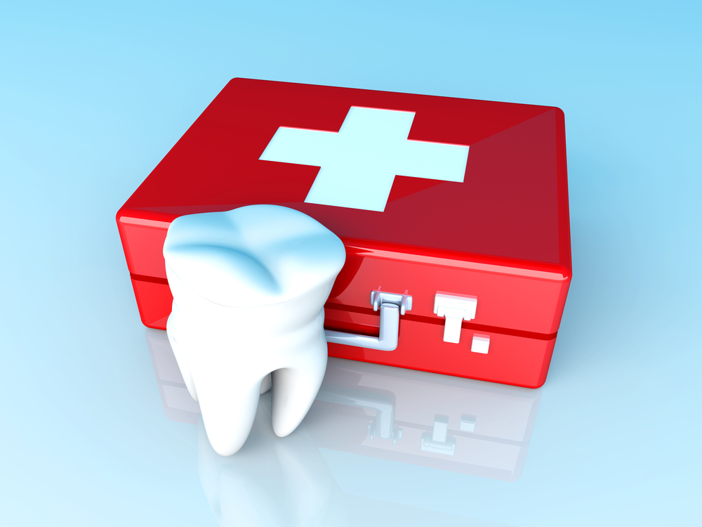 Do I Need to See a Tooth Extraction Dentist in Hollywood, Florida?